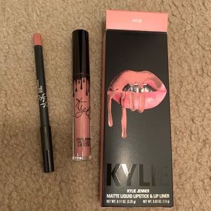 NEW Kylie lip kit in ‘kylie’
